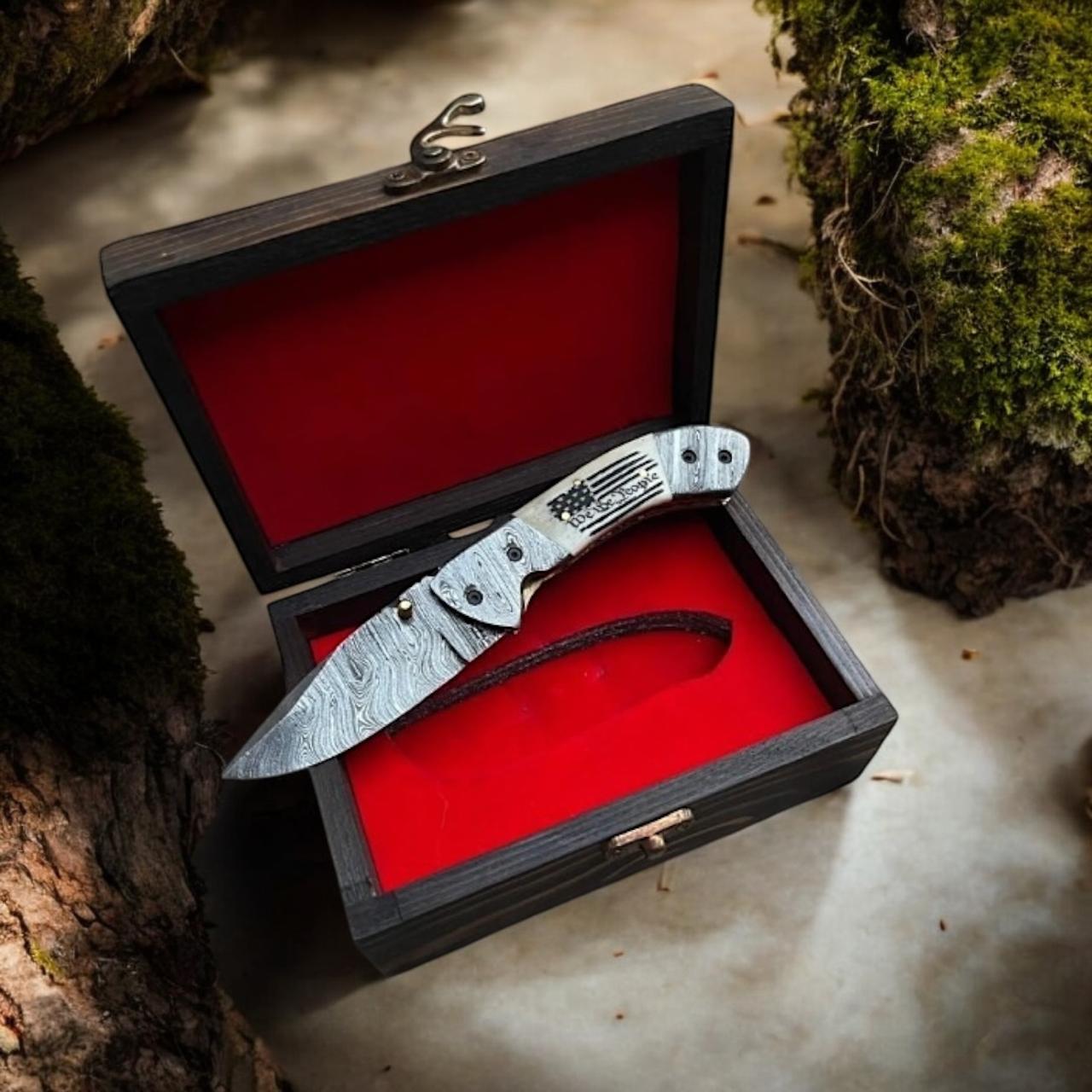 Damascus Folding Knife with Camel Bone Handle | Hand-Engraved People’s Flag | EDC Knife with Gift Box